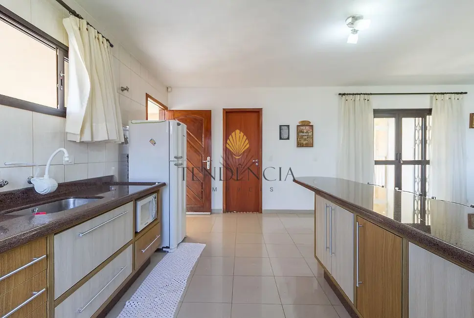 Foto 8 de Casa com 3 quartos à venda, 297m2 em Uberaba, Curitiba - PR