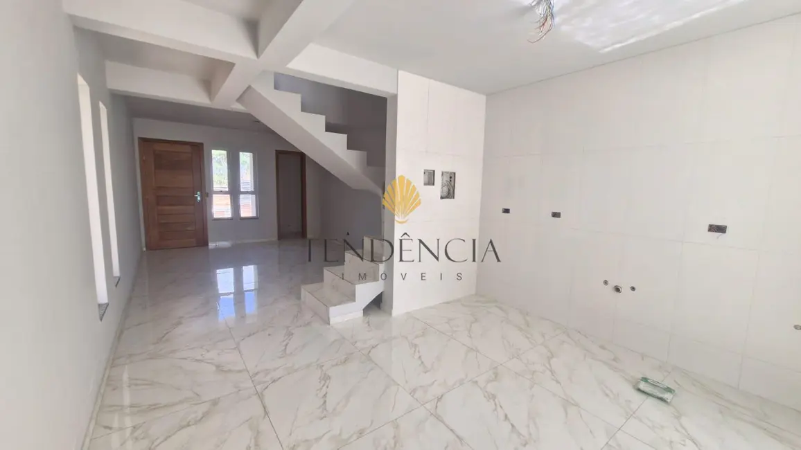 Foto 2 de Sobrado com 3 quartos à venda, 96m2 em Embu, Colombo - PR