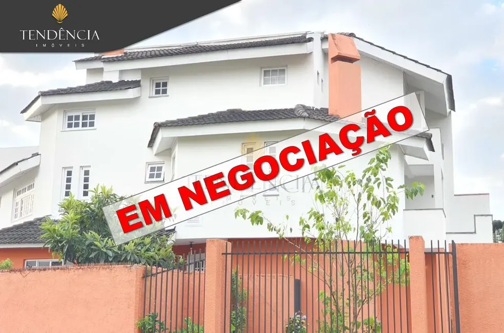 Sobrado com 3 quartos à venda, 299m2 em São Braz, Curitiba - PR - imagem 1 Foto 1 de Sobrado com 3 quartos à venda, 299m2 em São Braz, Curitiba - PR