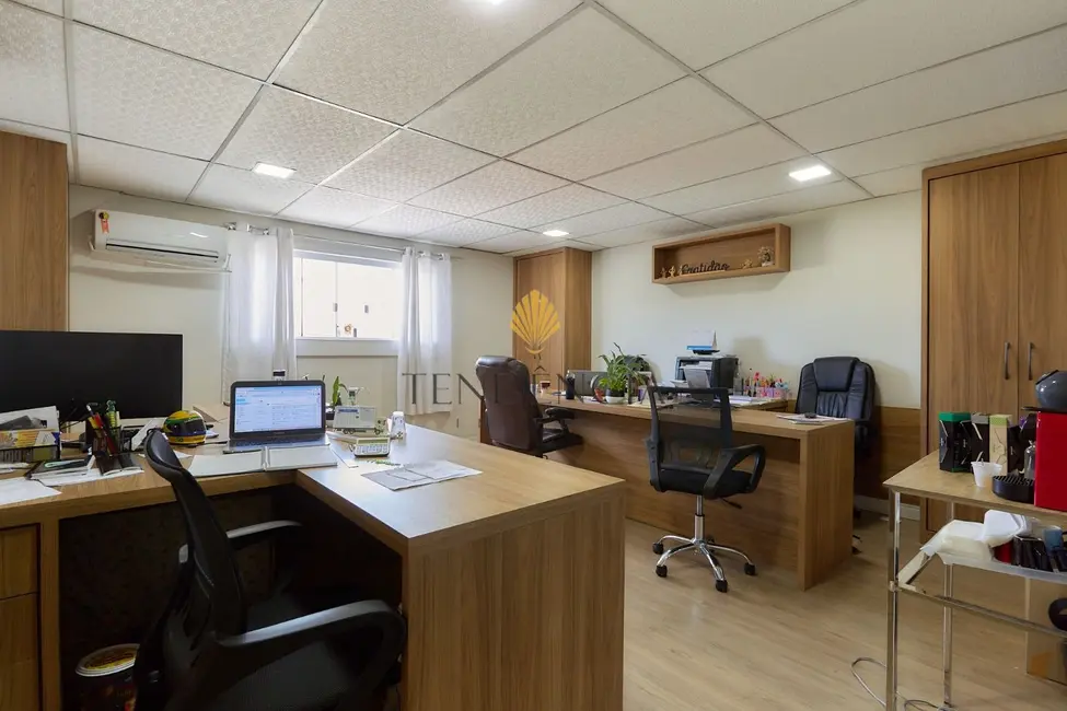 Armazém / Galpão à venda, 500m2 em Uberaba, Curitiba - PR - imagem 5 Foto 5 de Armazém / Galpão à venda, 500m2 em Uberaba, Curitiba - PR