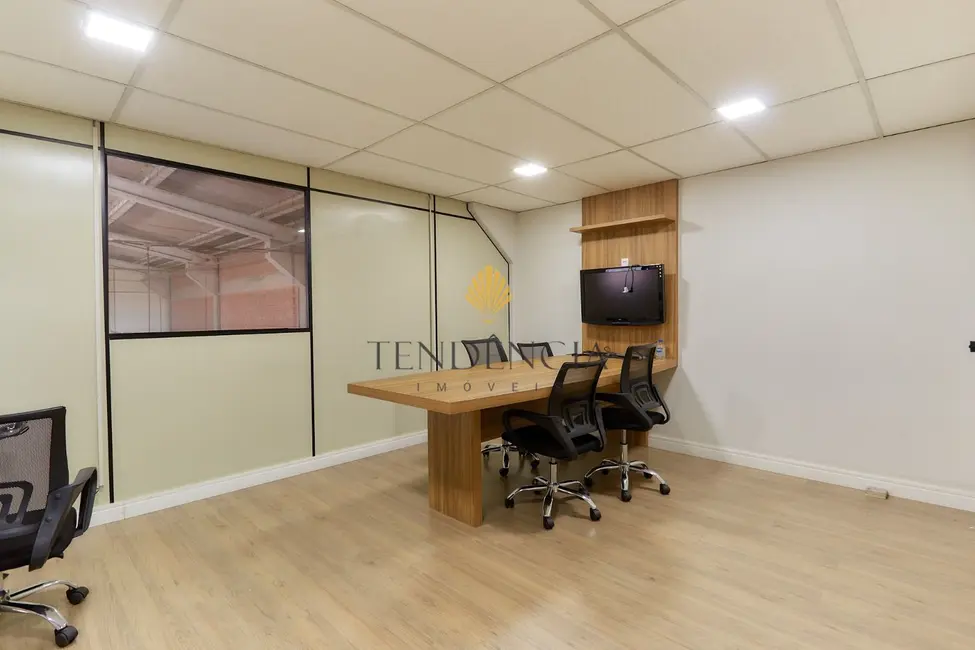 Armazém / Galpão à venda, 500m2 em Uberaba, Curitiba - PR - imagem 7 Foto 7 de Armazém / Galpão à venda, 500m2 em Uberaba, Curitiba - PR