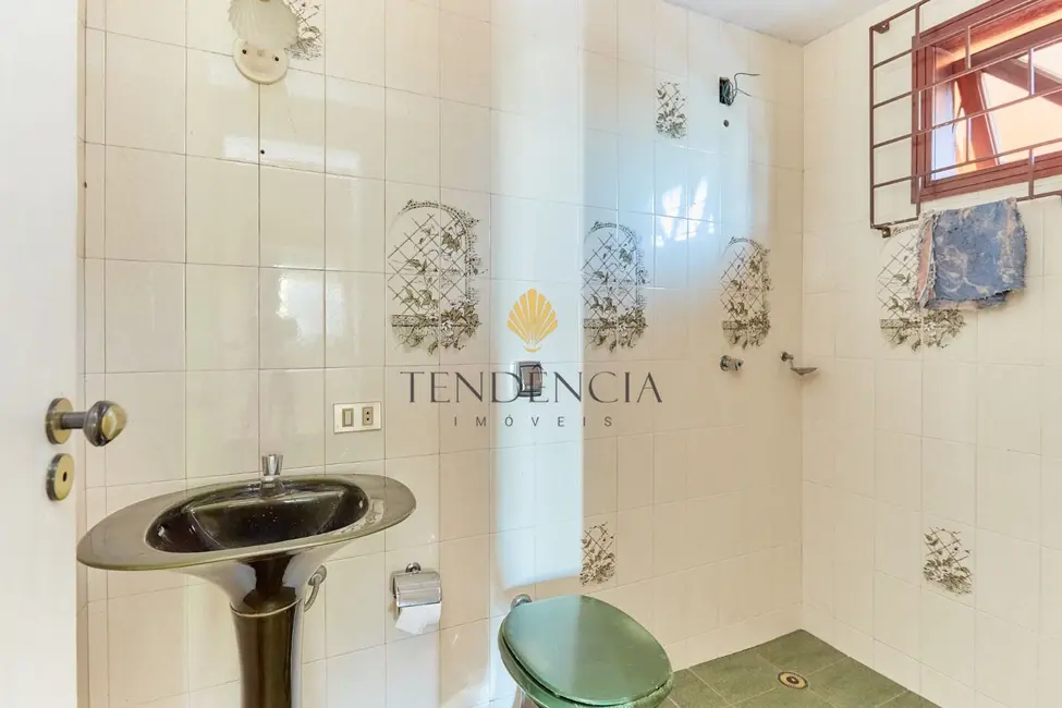 Foto 8 de Casa com 3 quartos à venda, 270m2 em Capão Raso, Curitiba - PR