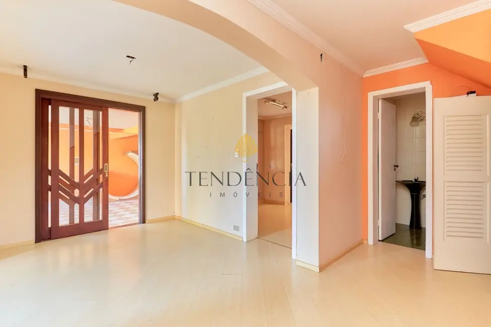 Foto 6 de Casa com 3 quartos à venda, 270m2 em Capão Raso, Curitiba - PR