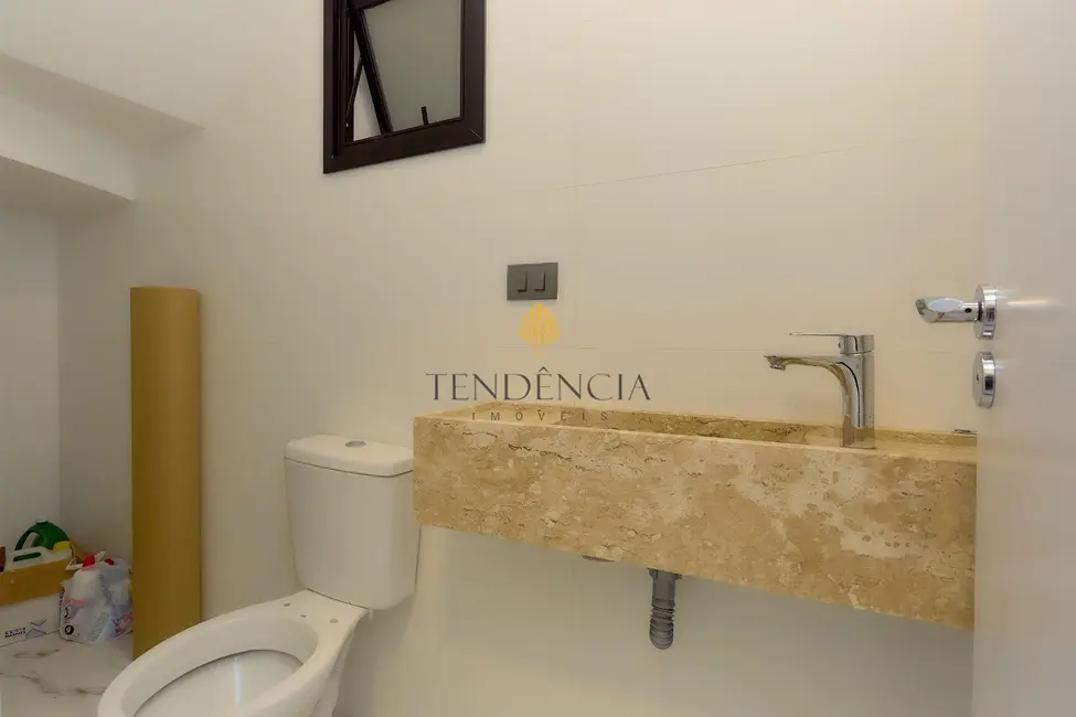 Sobrado com 3 quartos à venda, 141m2 em Boneca do Iguaçu, Sao Jose Dos Pinhais - PR - imagem 4 Foto 4 de Sobrado com 3 quartos à venda, 141m2 em Boneca do Iguaçu, Sao Jose Dos Pinhais - PR