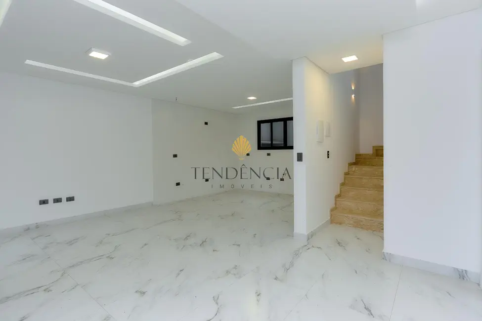 Sobrado com 3 quartos à venda, 141m2 em Boneca do Iguaçu, Sao Jose Dos Pinhais - PR - imagem 5 Foto 5 de Sobrado com 3 quartos à venda, 141m2 em Boneca do Iguaçu, Sao Jose Dos Pinhais - PR