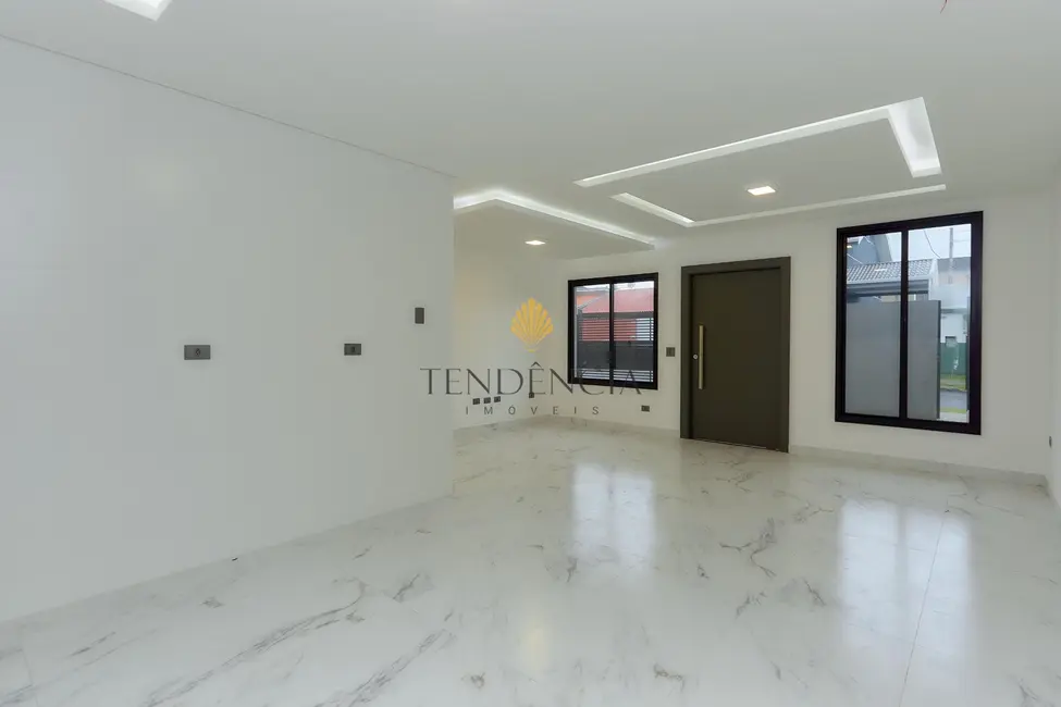 Sobrado com 3 quartos à venda, 141m2 em Boneca do Iguaçu, Sao Jose Dos Pinhais - PR - imagem 2 Foto 2 de Sobrado com 3 quartos à venda, 141m2 em Boneca do Iguaçu, Sao Jose Dos Pinhais - PR