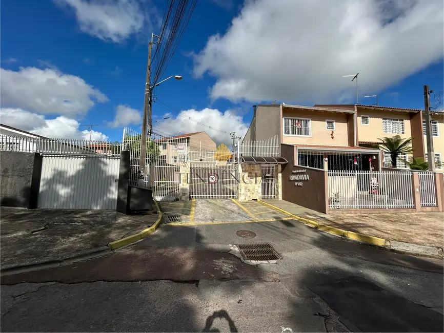 Sobrado com 3 quartos à venda, 90m2 em Alto Boqueirão, Curitiba - PR - imagem 4 Foto 4 de Sobrado com 3 quartos à venda, 90m2 em Alto Boqueirão, Curitiba - PR