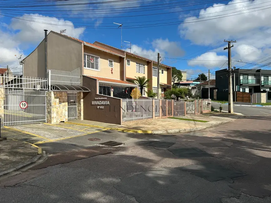 Foto 1 de Sobrado com 3 quartos à venda, 90m2 em Alto Boqueirão, Curitiba - PR