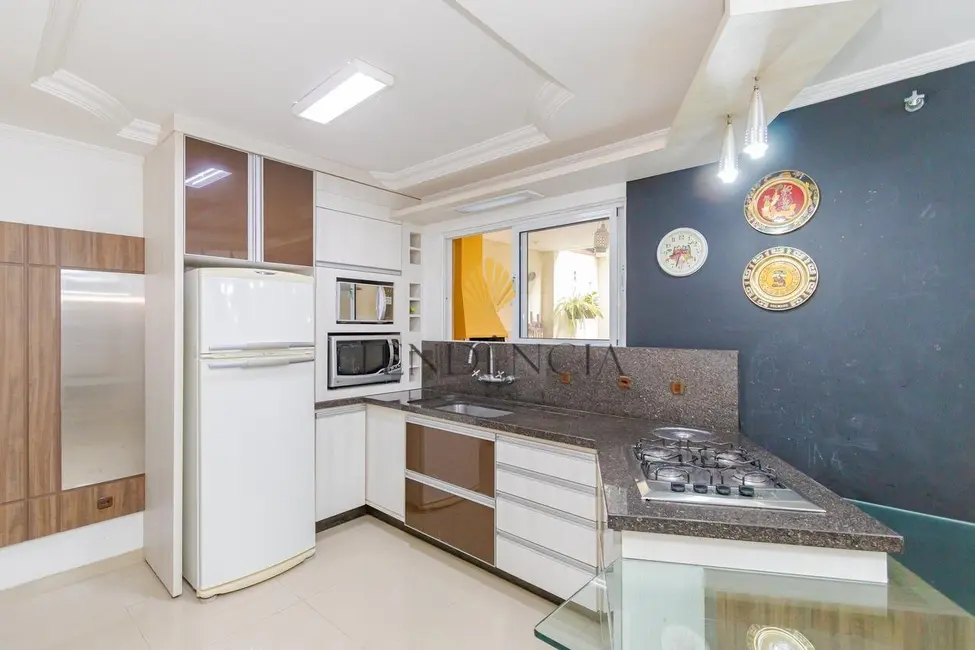 Foto 4 de Sobrado com 4 quartos à venda, 177m2 em Xaxim, Curitiba - PR