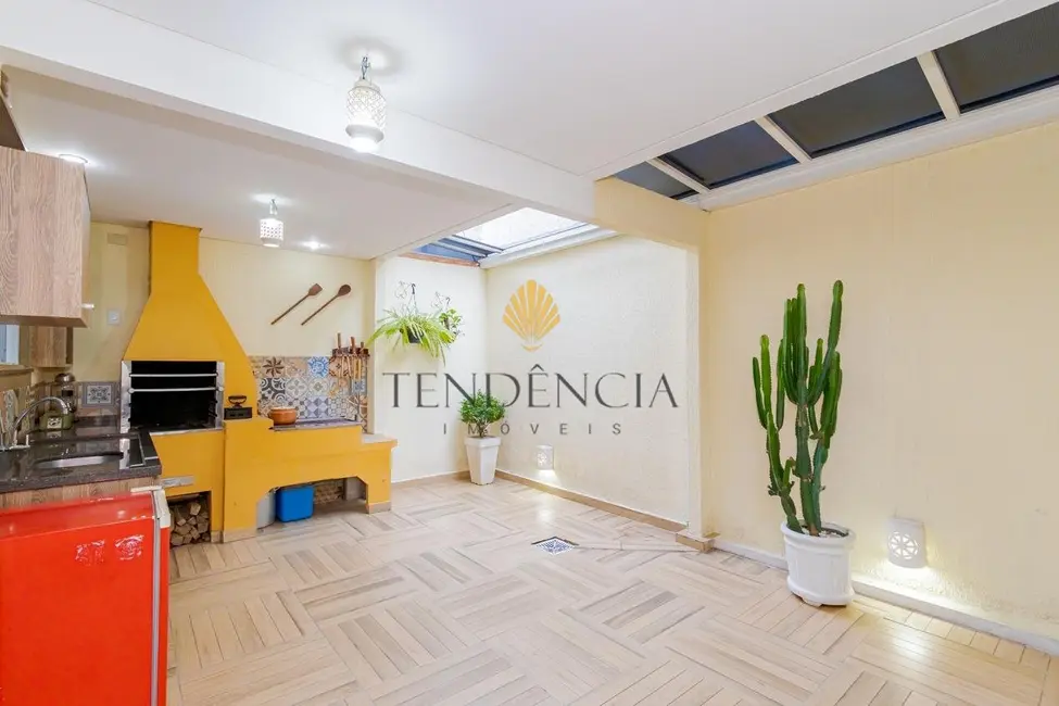 Foto 6 de Sobrado com 4 quartos à venda, 177m2 em Xaxim, Curitiba - PR