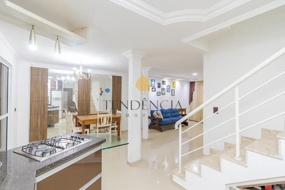 Foto 5 de Sobrado com 4 quartos à venda, 177m2 em Xaxim, Curitiba - PR