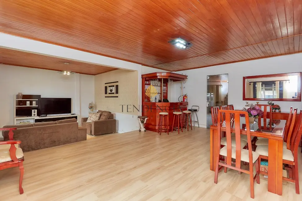 Casa com 4 quartos à venda, 215m2 em Boqueirão, Curitiba - PR - imagem 9 Foto 9 de Casa com 4 quartos à venda, 215m2 em Boqueirão, Curitiba - PR