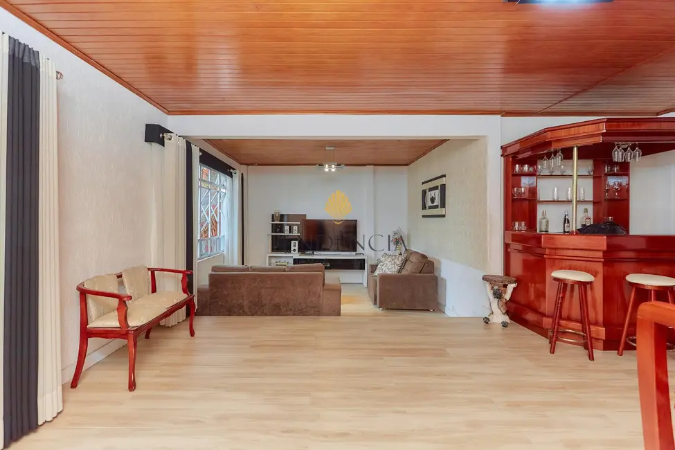 Casa com 4 quartos à venda, 215m2 em Boqueirão, Curitiba - PR - imagem 5 Foto 5 de Casa com 4 quartos à venda, 215m2 em Boqueirão, Curitiba - PR