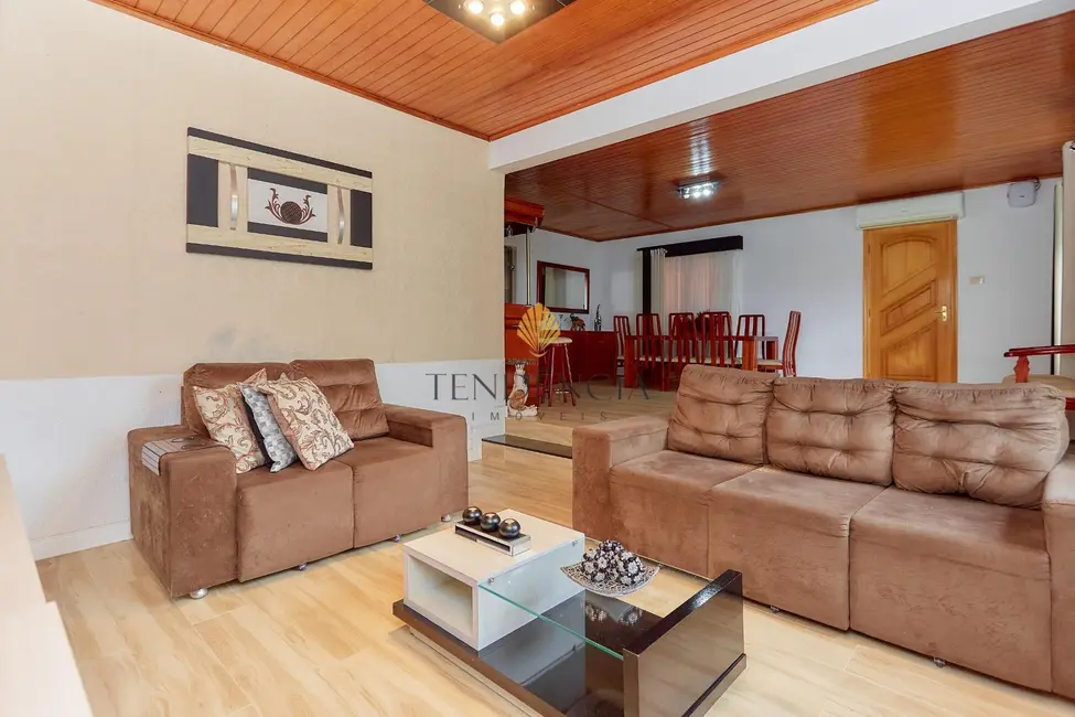 Casa com 4 quartos à venda, 215m2 em Boqueirão, Curitiba - PR - imagem 8 Foto 8 de Casa com 4 quartos à venda, 215m2 em Boqueirão, Curitiba - PR