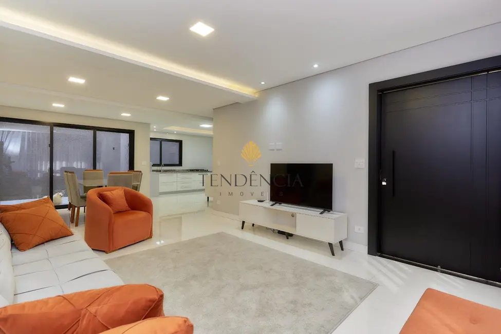 Foto 1 de Casa com 3 quartos à venda, 190m2 em Alto Boqueirão, Curitiba - PR