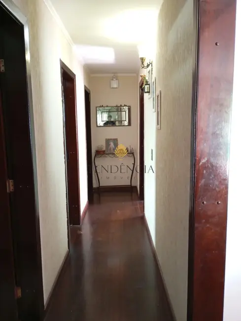 Casa com 4 quartos à venda, 144m2 em São Braz, Curitiba - PR - imagem 6 Foto 6 de Casa com 4 quartos à venda, 144m2 em São Braz, Curitiba - PR