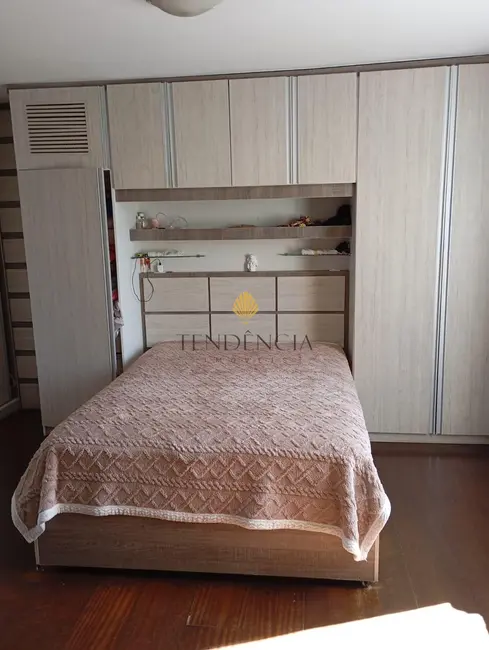 Casa com 4 quartos à venda, 144m2 em São Braz, Curitiba - PR - imagem 7 Foto 7 de Casa com 4 quartos à venda, 144m2 em São Braz, Curitiba - PR