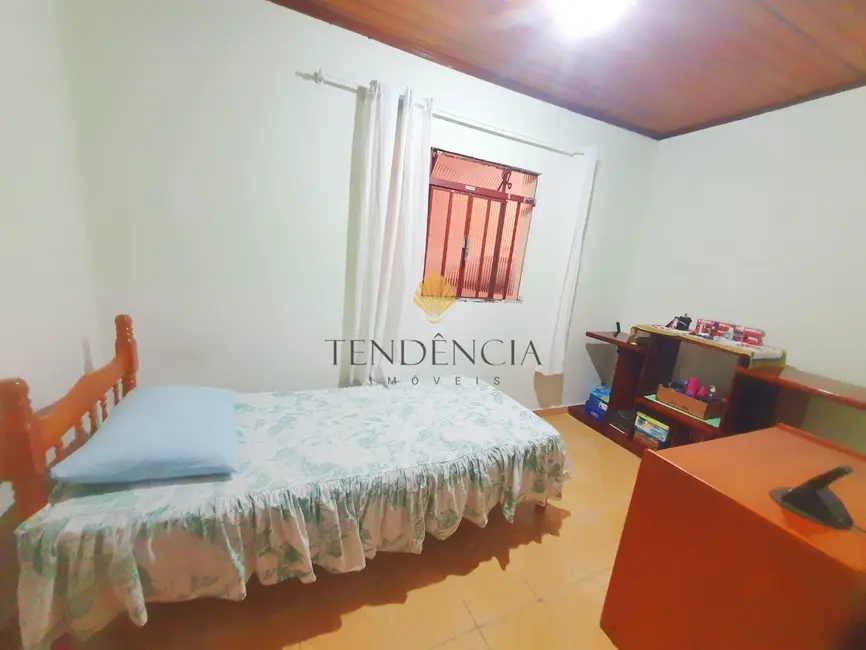 Foto 9 de Casa com 5 quartos à venda, 95m2 em São Braz, Curitiba - PR