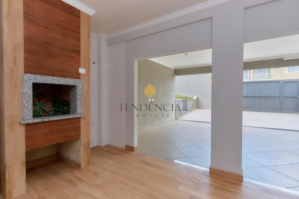 Sobrado com 3 quartos à venda, 184m2 em Sao Jose Dos Pinhais - PR - imagem 8 Foto 8 de Sobrado com 3 quartos à venda, 184m2 em Sao Jose Dos Pinhais - PR