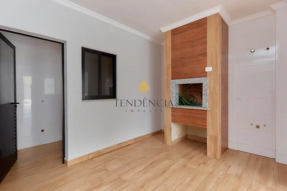 Sobrado com 3 quartos à venda, 184m2 em Sao Jose Dos Pinhais - PR - imagem 7 Foto 7 de Sobrado com 3 quartos à venda, 184m2 em Sao Jose Dos Pinhais - PR