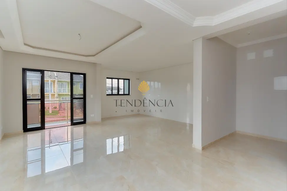 Sobrado com 3 quartos à venda, 184m2 em Sao Jose Dos Pinhais - PR - imagem 3 Foto 3 de Sobrado com 3 quartos à venda, 184m2 em Sao Jose Dos Pinhais - PR