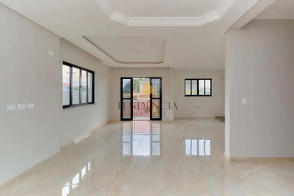 Foto 1 de Sobrado com 3 quartos à venda, 184m2 em Sao Jose Dos Pinhais - PR