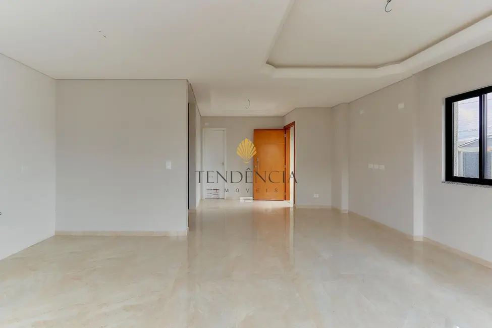 Sobrado com 3 quartos à venda, 184m2 em Sao Jose Dos Pinhais - PR - imagem 5 Foto 5 de Sobrado com 3 quartos à venda, 184m2 em Sao Jose Dos Pinhais - PR