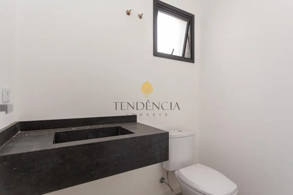 Sobrado com 3 quartos à venda, 119m2 em Pilarzinho, Curitiba - PR - imagem 6 Foto 6 de Sobrado com 3 quartos à venda, 119m2 em Pilarzinho, Curitiba - PR