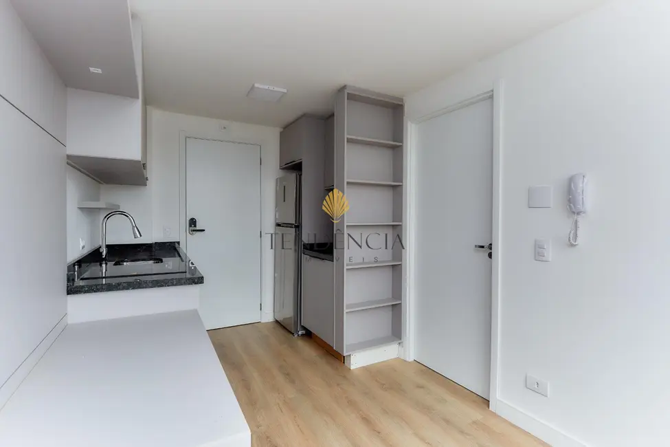 Foto 4 de Apartamento com 1 quarto para alugar, 23m2 em Prado Velho, Curitiba - PR