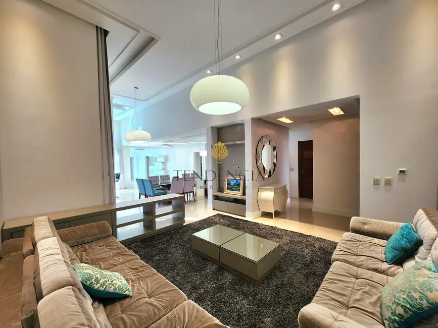 Casa com 4 quartos à venda, 346m2 em Santa Felicidade, Curitiba - PR - imagem 7 Foto 7 de Casa com 4 quartos à venda, 346m2 em Santa Felicidade, Curitiba - PR