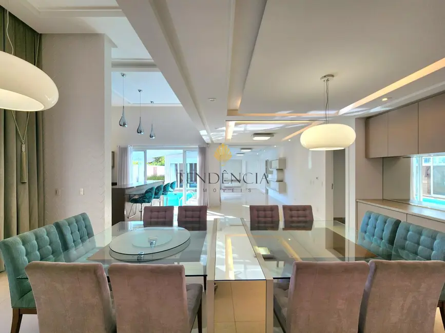 Casa com 4 quartos à venda, 346m2 em Santa Felicidade, Curitiba - PR - imagem 8 Foto 8 de Casa com 4 quartos à venda, 346m2 em Santa Felicidade, Curitiba - PR