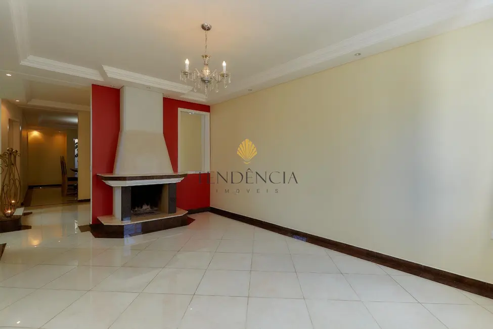 Foto 1 de Sobrado com 4 quartos à venda, 330m2 em São Braz, Curitiba - PR