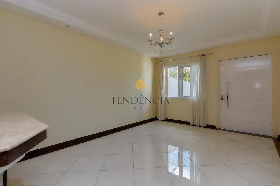 Foto 3 de Sobrado com 4 quartos à venda, 330m2 em São Braz, Curitiba - PR