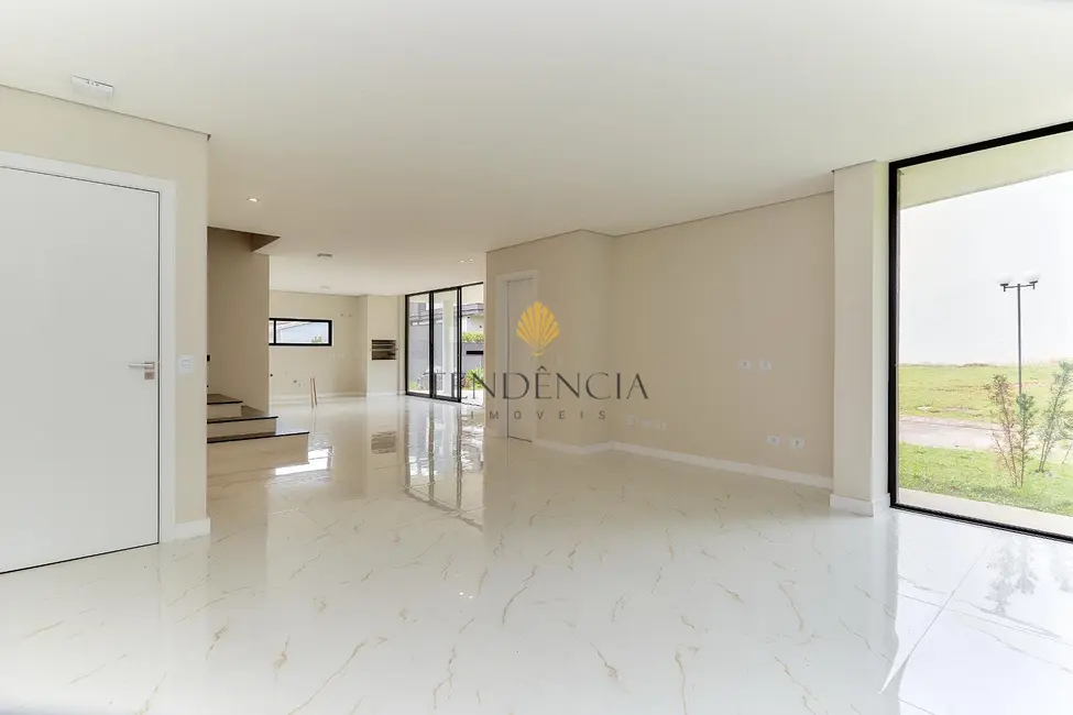 Foto 2 de Casa com 3 quartos à venda, 396m2 em Campo Comprido, Curitiba - PR