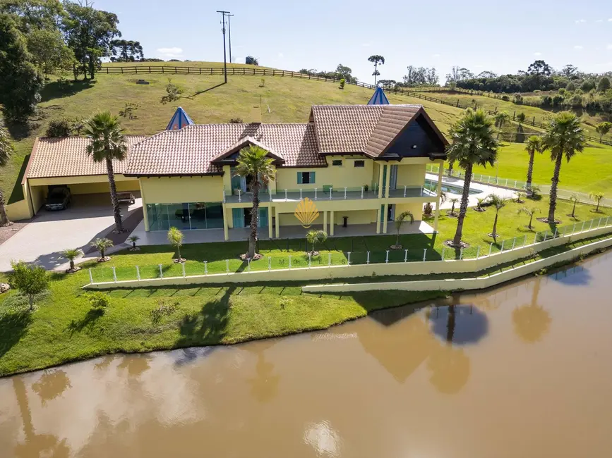 Foto 1 de Chácara com 8 quartos à venda, 800m2 em Sao Jose Dos Pinhais - PR