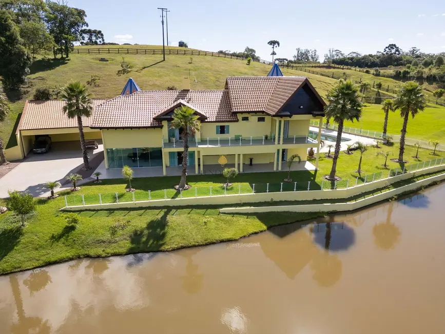Foto 1 de Chácara com 8 quartos à venda, 800m2 em Sao Jose Dos Pinhais - PR