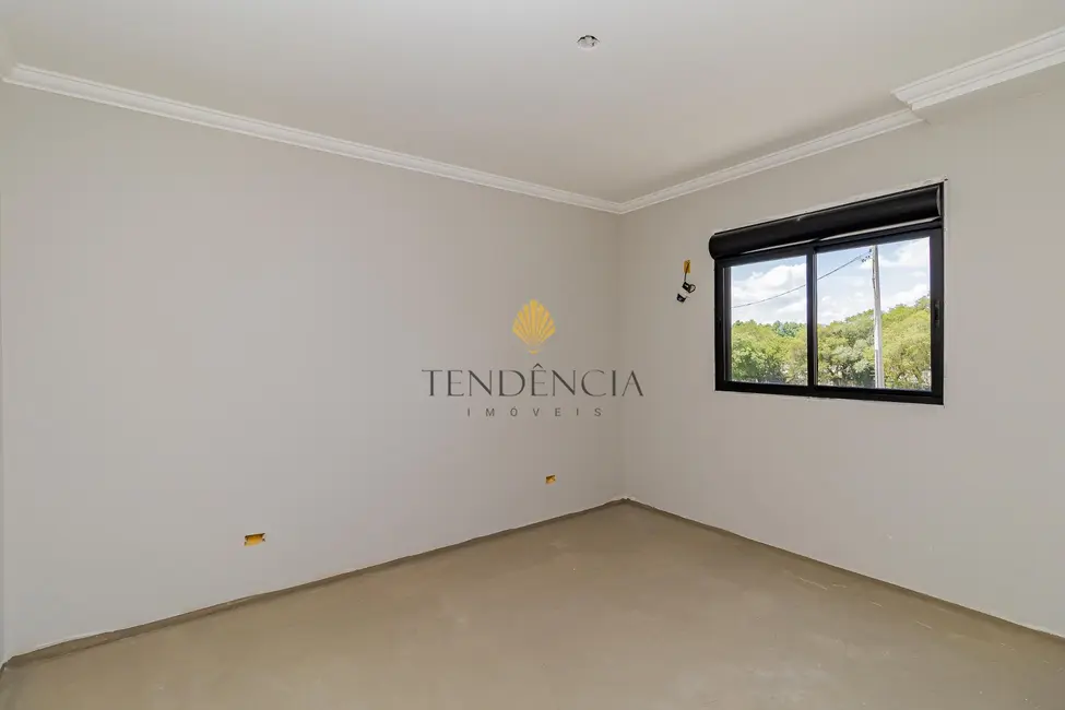 Sobrado com 3 quartos à venda, 135m2 em São Braz, Curitiba - PR - imagem 6 Foto 6 de Sobrado com 3 quartos à venda, 135m2 em São Braz, Curitiba - PR