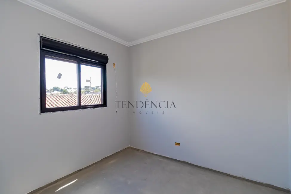 Sobrado com 3 quartos à venda, 135m2 em São Braz, Curitiba - PR - imagem 5 Foto 5 de Sobrado com 3 quartos à venda, 135m2 em São Braz, Curitiba - PR