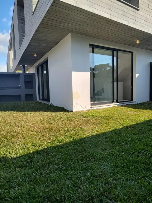Casa com 3 quartos à venda, 204m2 em Bom Retiro, Curitiba - PR - imagem 7 Foto 7 de Casa com 3 quartos à venda, 204m2 em Bom Retiro, Curitiba - PR