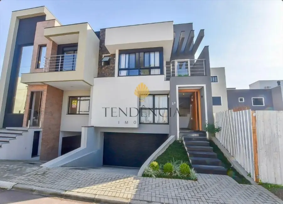 Foto 1 de Casa com 3 quartos à venda, 204m2 em Pinheirinho, Curitiba - PR