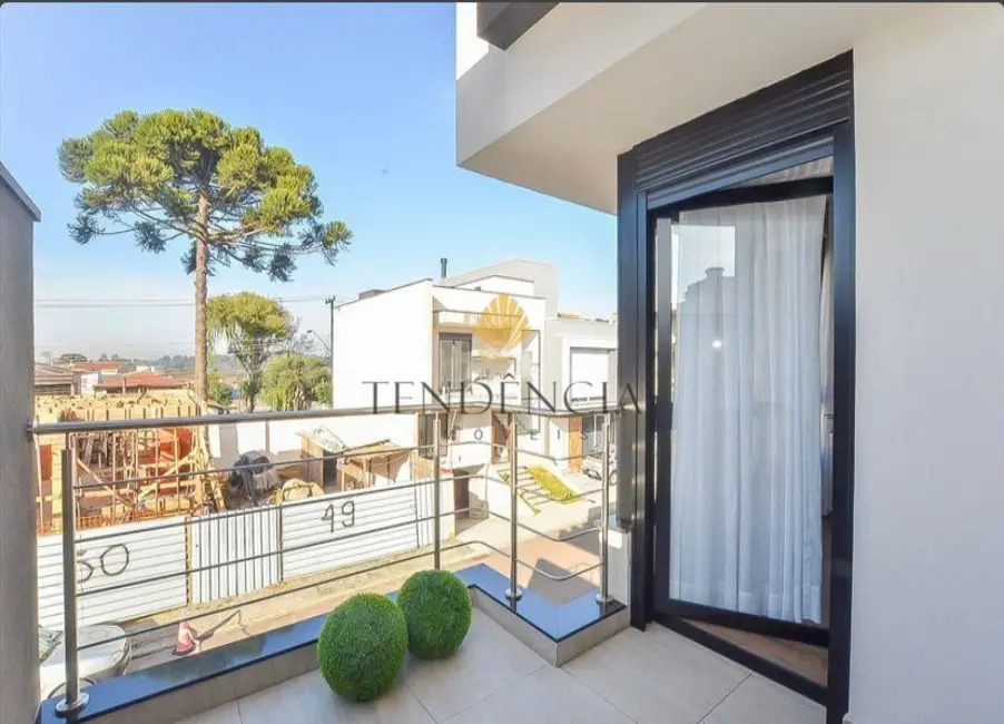 Foto 3 de Casa com 3 quartos à venda, 204m2 em Pinheirinho, Curitiba - PR