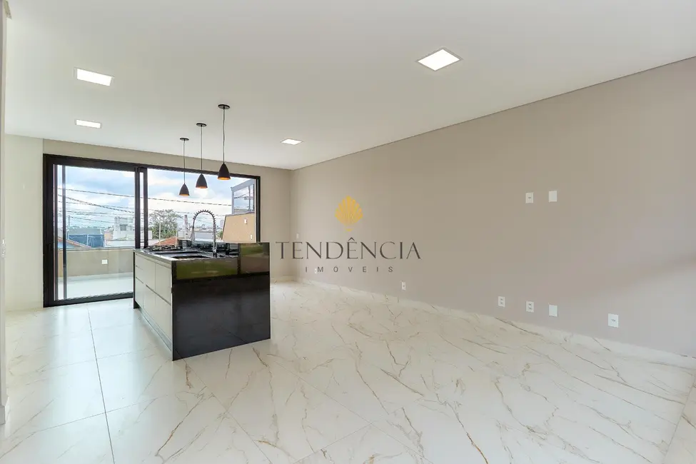 Foto 2 de Casa com 3 quartos à venda, 252m2 em Pinheirinho, Curitiba - PR
