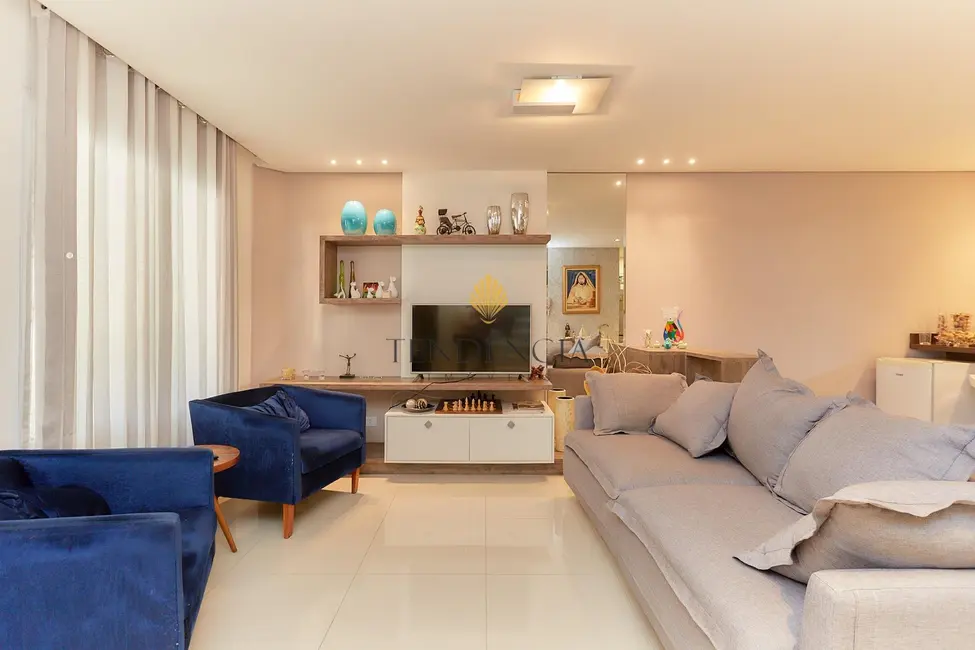 Foto 2 de Sobrado com 4 quartos à venda, 205m2 em Santo Inácio, Curitiba - PR