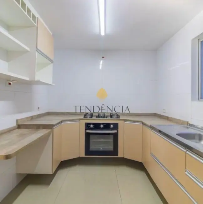 Sobrado com 3 quartos à venda, 130m2 em Boqueirão, Curitiba - PR - imagem 6 Foto 6 de Sobrado com 3 quartos à venda, 130m2 em Boqueirão, Curitiba - PR