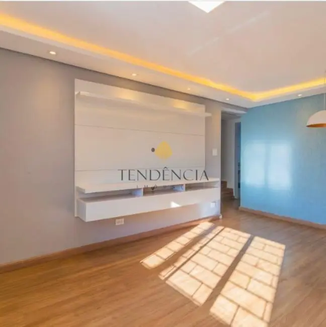 Sobrado com 3 quartos à venda, 130m2 em Boqueirão, Curitiba - PR - imagem 4 Foto 4 de Sobrado com 3 quartos à venda, 130m2 em Boqueirão, Curitiba - PR