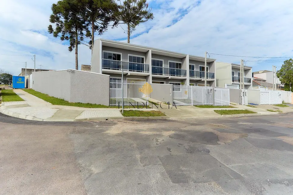 Foto 1 de Sobrado com 3 quartos à venda, 87m2 em Alto Boqueirão, Curitiba - PR
