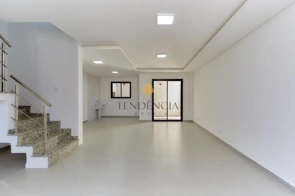 Sobrado com 3 quartos à venda, 108m2 em Boqueirão, Curitiba - PR - imagem 5 Foto 5 de Sobrado com 3 quartos à venda, 108m2 em Boqueirão, Curitiba - PR