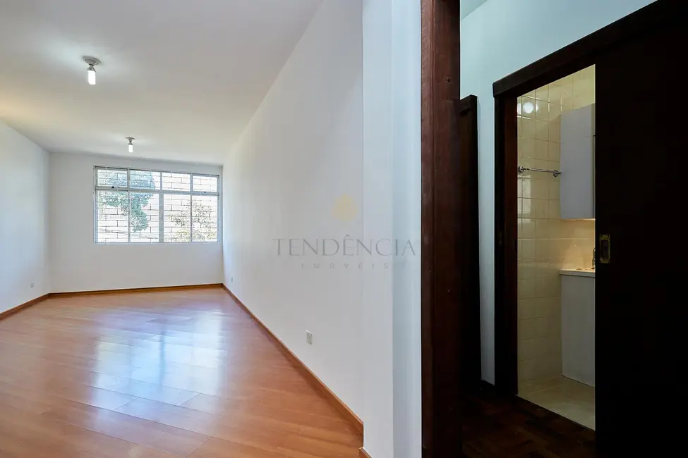 Apartamento com 2 quartos para alugar, 74m2 em Rebouças, Curitiba - PR - imagem 6 Foto 6 de Apartamento com 2 quartos para alugar, 74m2 em Rebouças, Curitiba - PR