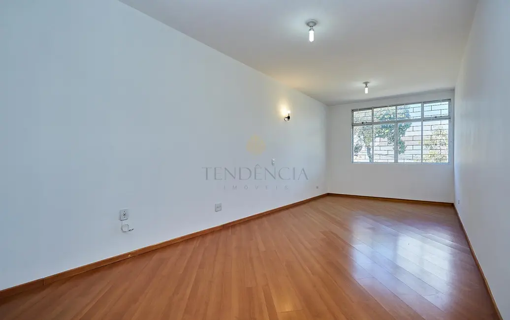 Apartamento com 2 quartos para alugar, 74m2 em Rebouças, Curitiba - PR - imagem 4 Foto 4 de Apartamento com 2 quartos para alugar, 74m2 em Rebouças, Curitiba - PR