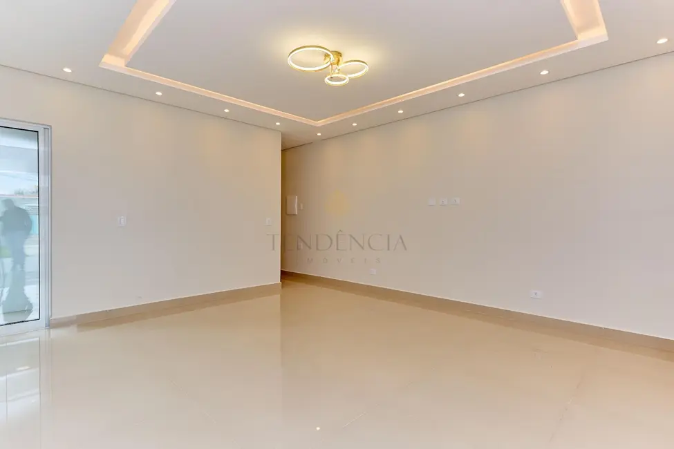 Casa com 3 quartos à venda, 117m2 em Cidade Jardim, Sao Jose Dos Pinhais - PR - imagem 3 Foto 3 de Casa com 3 quartos à venda, 117m2 em Cidade Jardim, Sao Jose Dos Pinhais - PR